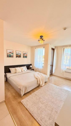 Encanto Bansko Cozy Studio with Balcony and Stunning Mountain & Town Views in SPA Resort